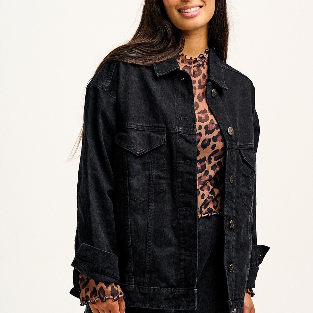 Lucy & Yak Callaway Trucker jacket in washed black size medium.